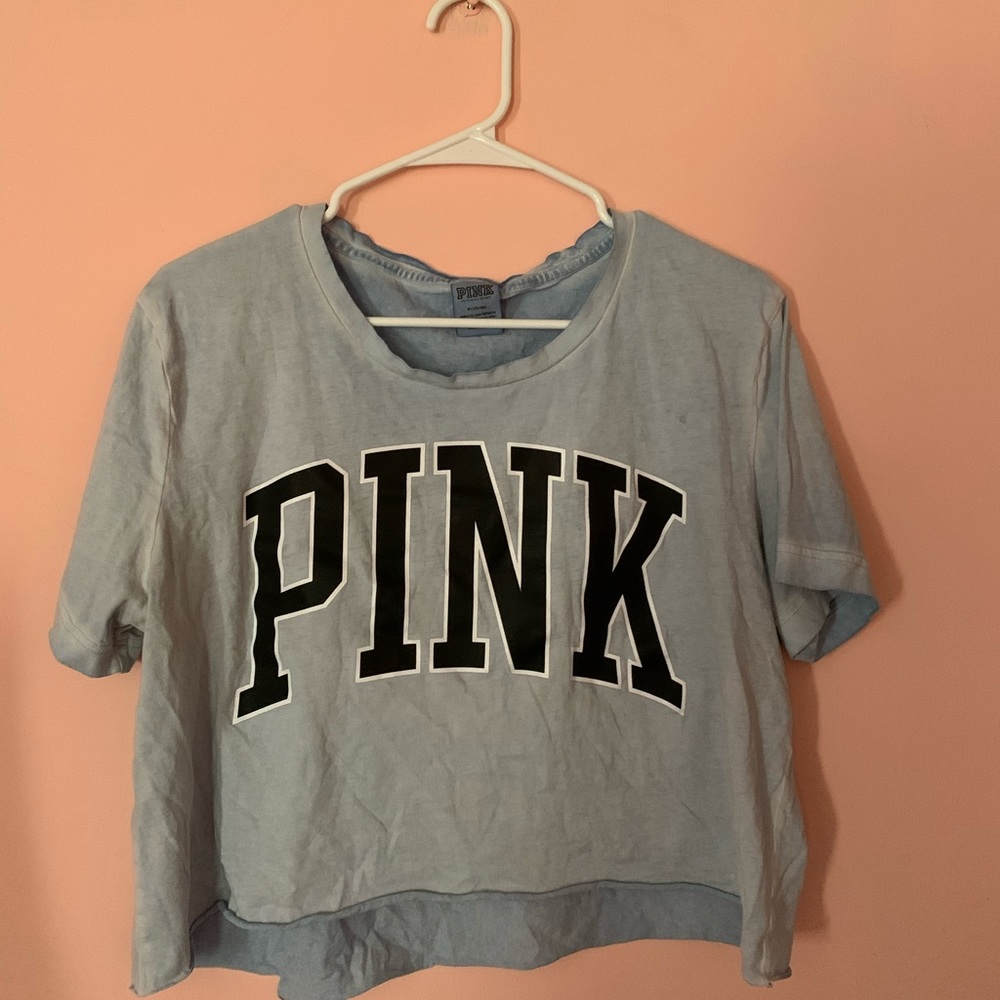 VICTORIA’S SECRET PINK CROPPED T-SHIRT🎀